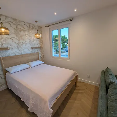 Apartment New Vega Renovation, Climatise, Parking & Piscine Centre Vue Carre Et Port Antibes