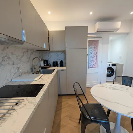 Apartment New Vega Renovation, Climatise, Parking & Piscine Centre Vue Carre Et Port